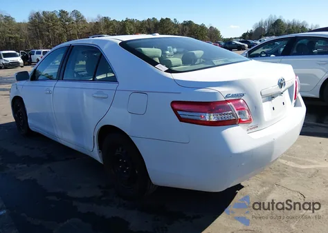2010 Toyota Camry Le z USA, uszkodzony, nr VIN 4T1BF3EK0AU556012